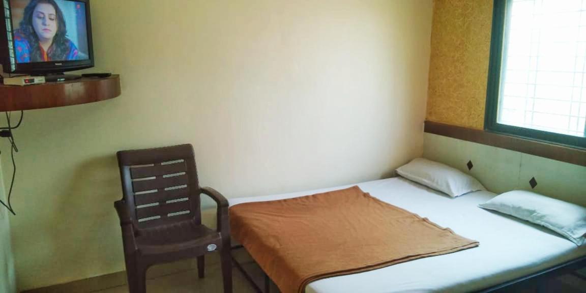 Hotel Sai Darshan Shirdi Room photo